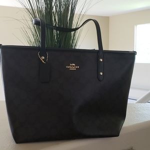 Coach tote